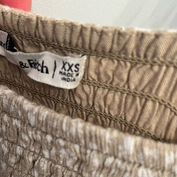 Abercrombie & Fitch Green Smocked Floral Dress, Size XXS - Picture 4 of 4